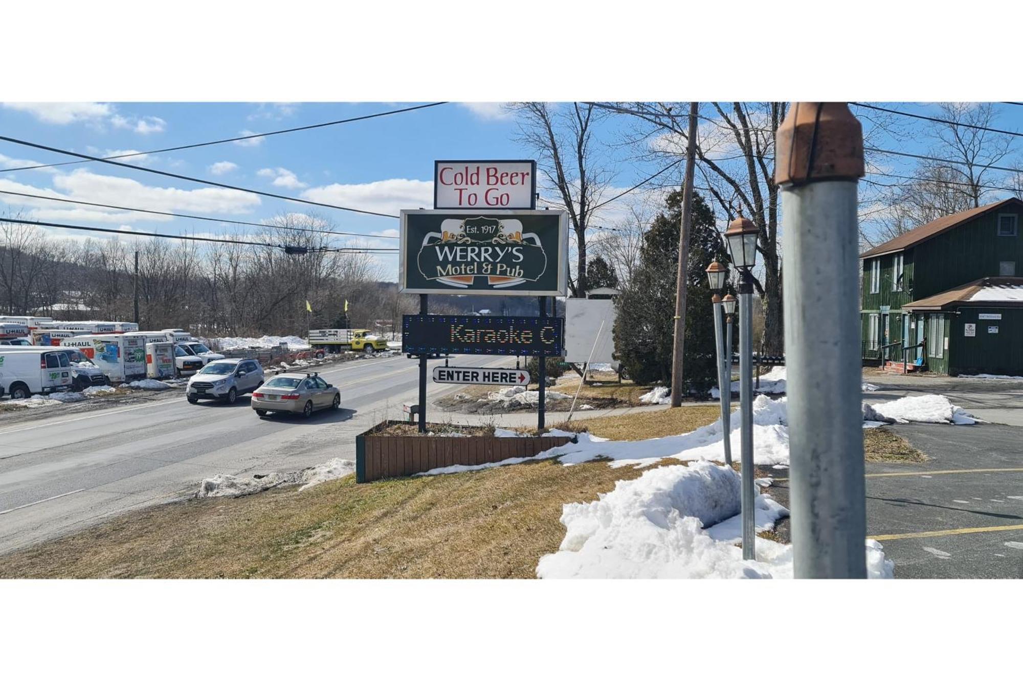 Werry's & Pub By Oyo Poconos 3* East Stroudsburg